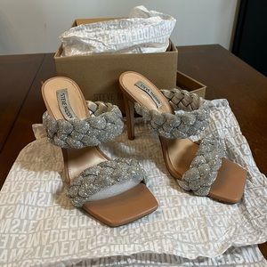 Kenley Heel in Rhinestone
Steve Madden